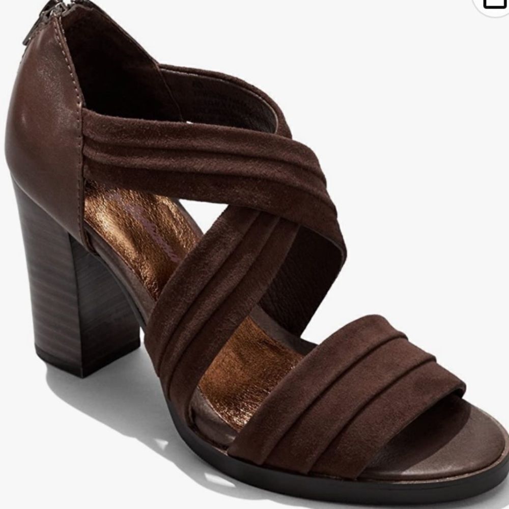 Tommy Bahama Lalai Black Leather and Suede Crisscross Chunky Block Heel Sandal - Picture 16 of 16